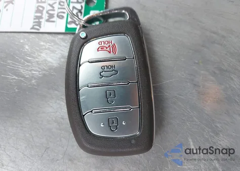 2016 Hyundai Elantra Value Edition z USA, uszkodzony, nr VIN 5NPDH4AE7GH776196